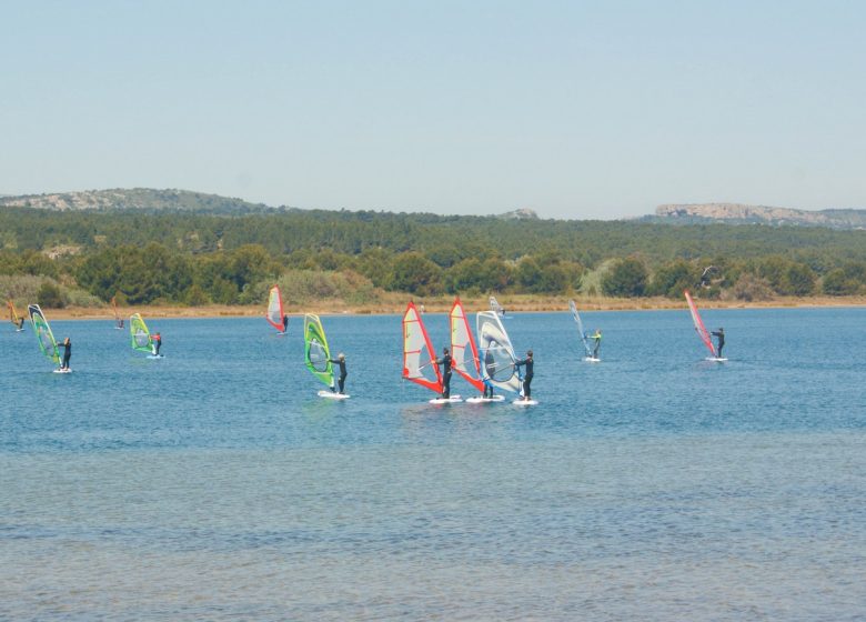 AKILA GRUISSAN – POLE-TEICH