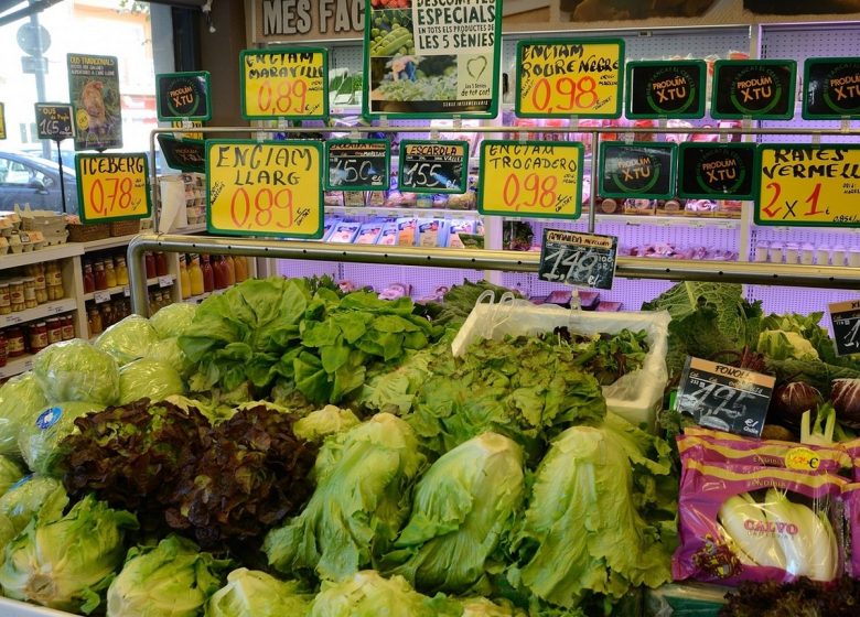 AUF DEM KLEINEN MARKT