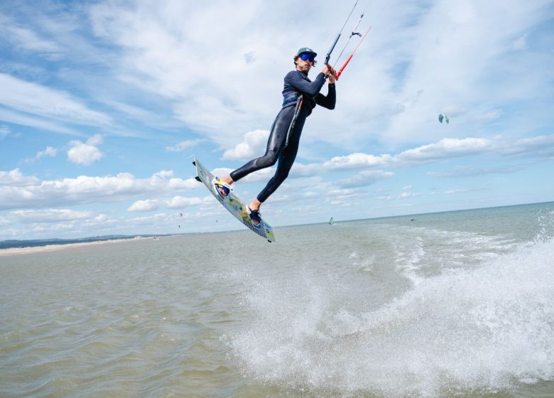 KITE AND FOIL