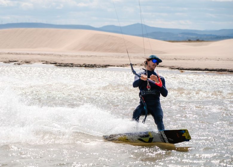 KITE AND FOIL