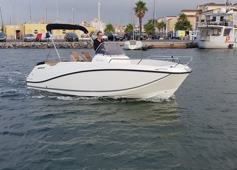 LE NAUTIL-BOAT