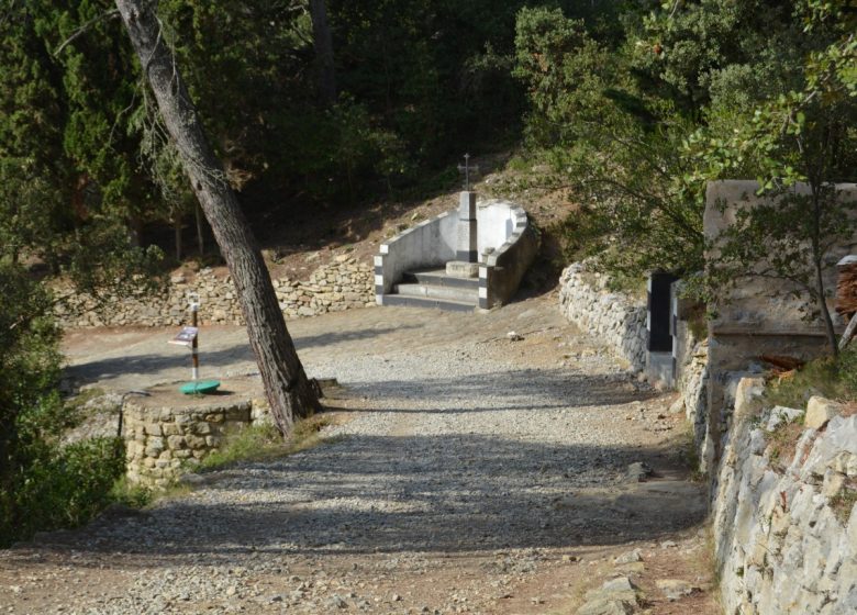 NOTRE DAME DES AUZILS CHAPEL AND MARINE CEMETERY