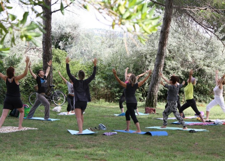 YOGA POUR TOUS